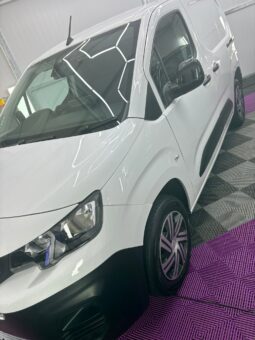 
										Peugeot Partner full									