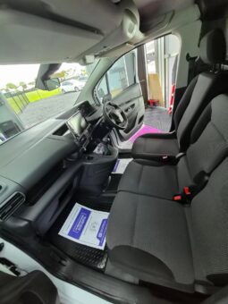 
										Peugeot Partner full									