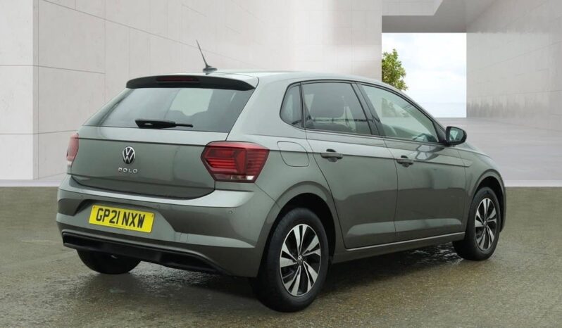 
								Volkswagen Polo full									