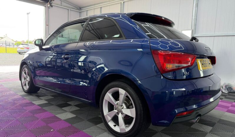 
								AUDI A1 full									