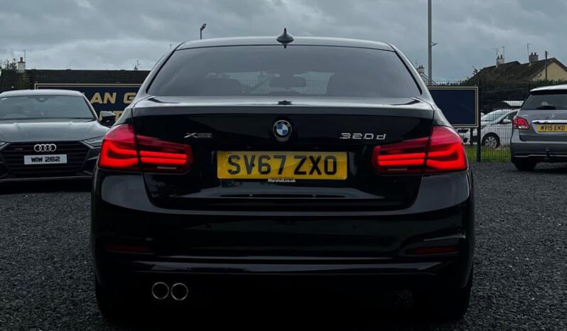 
								BMW 320D 2.0 XDRIVE SE full									